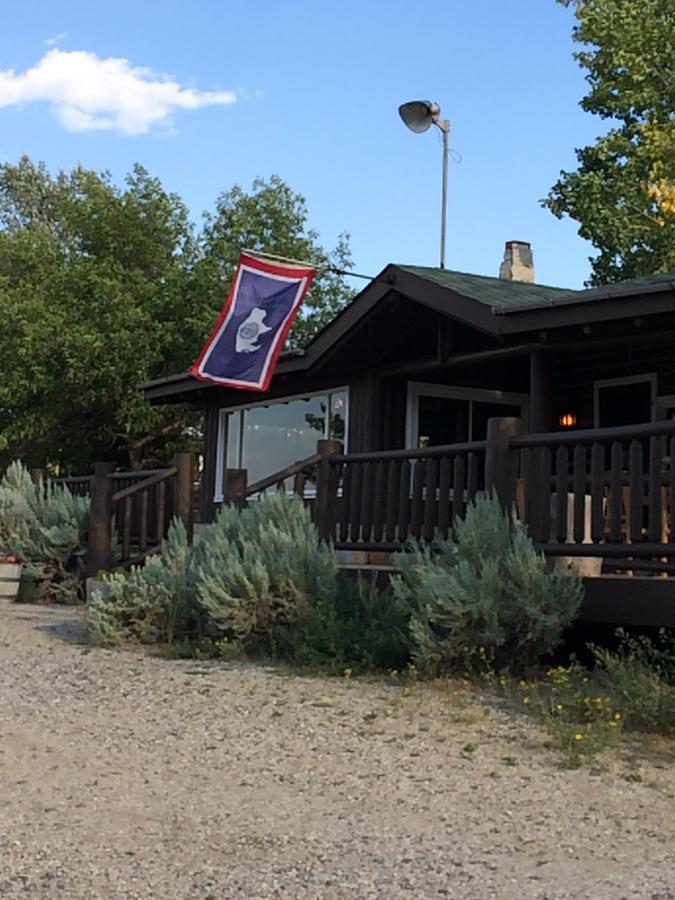 Trail Shop Inn Wapiti Exterior photo